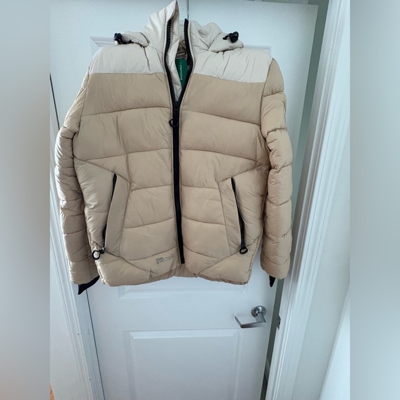 Point Zero Ultralight Puffer Jacket – Size M - Picture 2 of 16